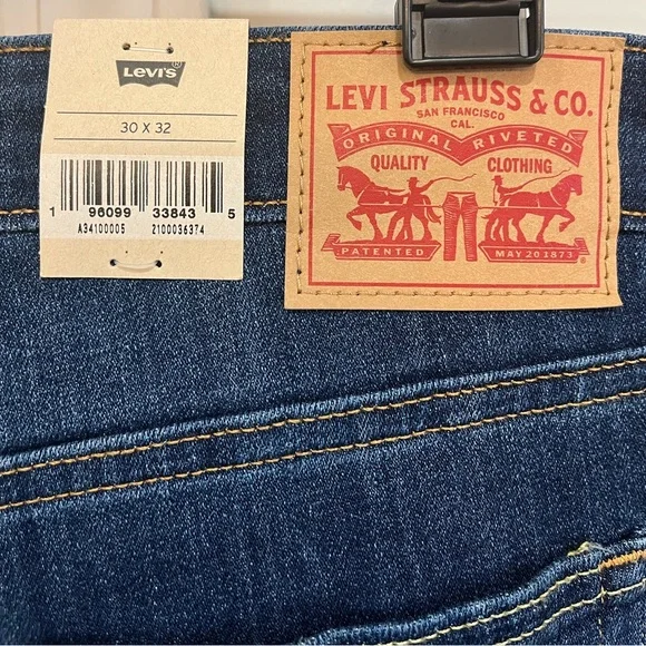 NWT 726 Levi’s High Rise Flare Women's Blue Jeans, size 30x32 - Picture 6 of 10